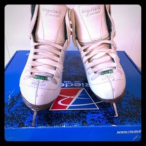 Girl’s Riedell Emerald Figure Skates